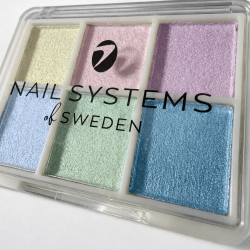 NS Royal Candy Chrome Palette includes 6 pressed chrome powders with soft, candy-inspired color shifts. Different results depend