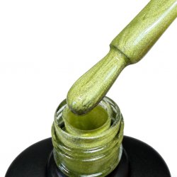 Kimspired Cat Eye Gel Polish, ljusgrön shimmer på pensel över flaskan