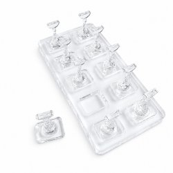 Stilren och praktisk display för nail tips och nail art. NS Tip Stage är utan magneter vilket gör den perfekt för cat eye-design