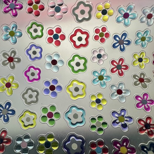 Jelly Flower Stickers give your nails a beautiful blooming look with a sheer, glass-like effect. Perfect for creative nail art