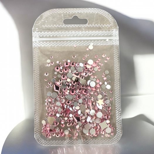 Bling Addiction Light Pink gives your nails an exclusive touch with its sparkling light pink crystals with a flat back. Perfect