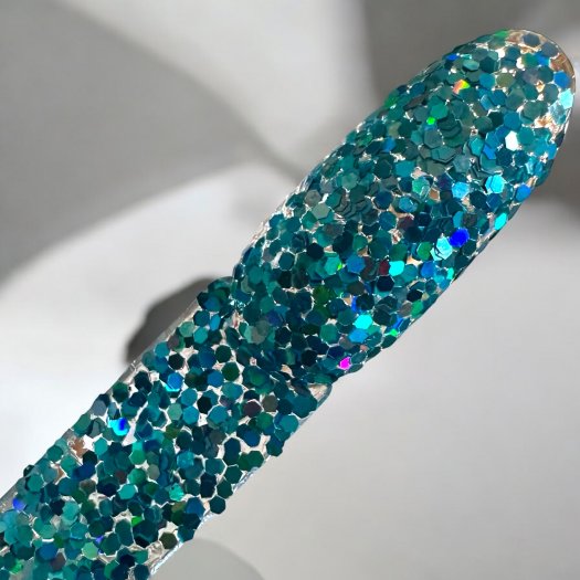 Turquoise sequin glitter in 1 mm with holo gloss – for fresh, shimmering designs with color.