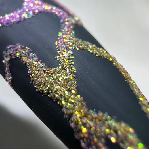 Discover Mermaid Orange glitter – a versatile glitter for nails, makeup and crafts! Create unique nail designs or use it in your