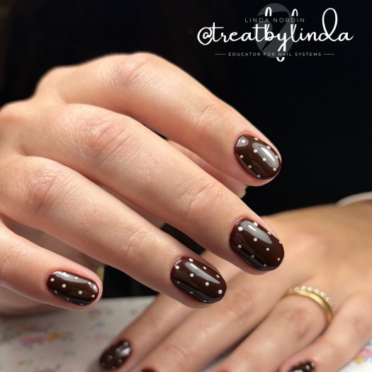 Nail art with Brownout Gel Polish