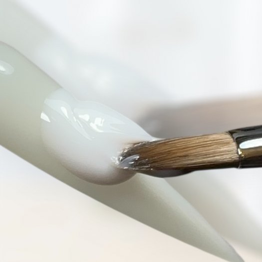 Discover Toffee Builder Gel Coconut Crisp – a medium viscosity, opaque white sculpting gel with amazing self-leveling properties