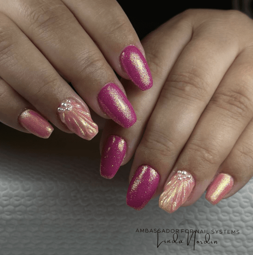 Crystal Glue Top from Nail Systems of Sweden – nails with sticky top coat for easy application of glitter, crystals and decorati