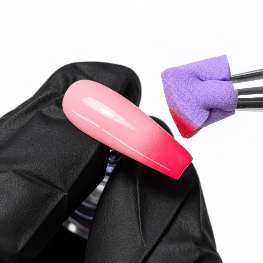 Ombre-nagel gjord med Fade Sponge