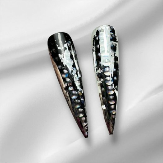 Transparent gelé på flaska som härdas och lämnar en klistrig yta för perfekt fäste av transfer foil. Ger skarpa och jämna foil-d