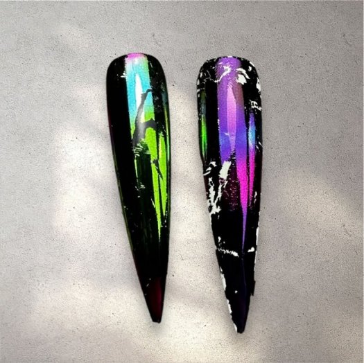 Transparent gelé på flaska som härdas och lämnar en klistrig yta för perfekt fäste av transfer foil. Ger skarpa och jämna foil-d