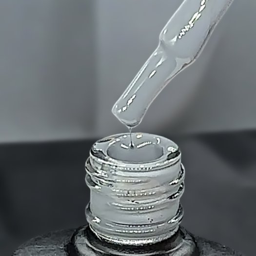 Gorgeous Grey – a deep and intense dark grey colour that gives an opaque and powerful look.