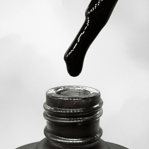 Gunsmoke Deep gray tone with a smoky brown-gray undertone – it is not a cold gray but has warmth from brown pigments.