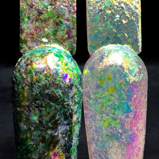 Discover Chameleon Flakes - Multicolor Large – large, color-shifting flakes that easily adhere to the tacky layer of gel or gelp