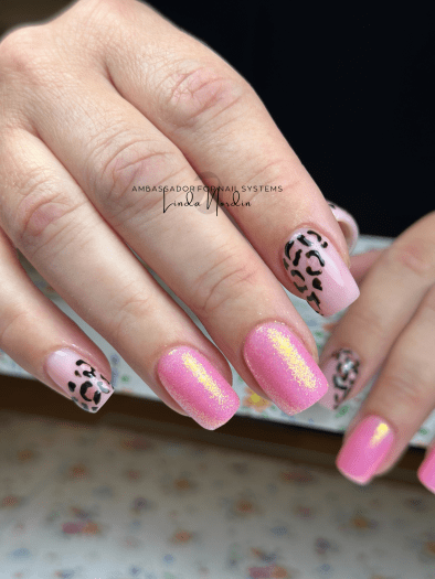 Mermaid Pink Glitter – intense pink nail glitter with golden shimmer, perfect for nails, makeup and creative crafts. High qualit