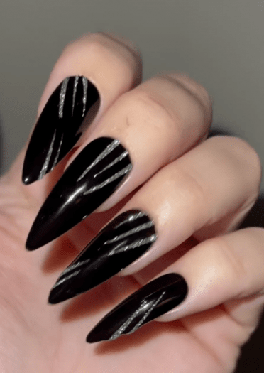 Discover Confetti Stripes, Sparkling Silver – irregular, elongated foil pieces with reflective silver glitter. Perfect for creat