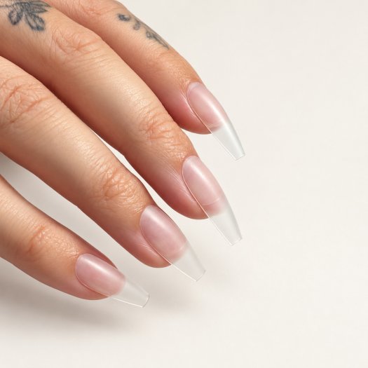 Soft gel tip - Classy Coffin på naglarna