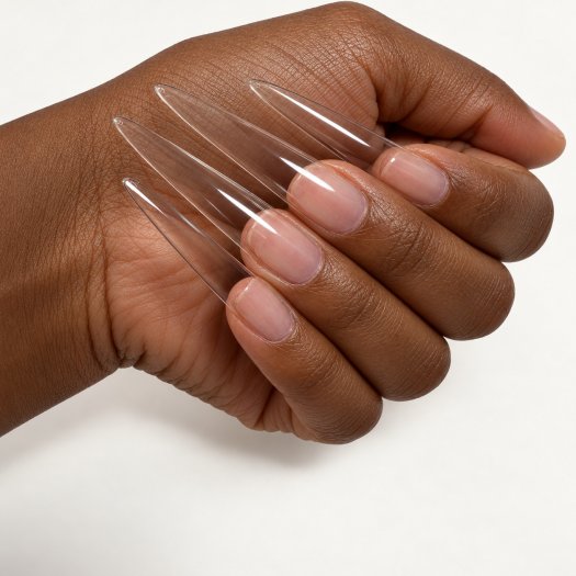 Soft gel tip - Long Stiletto på naglarna