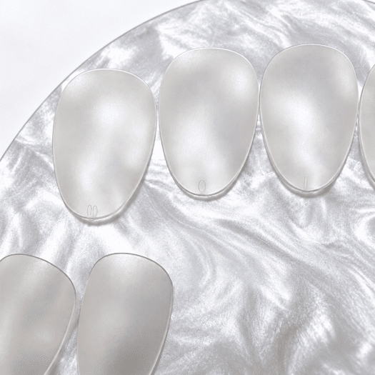 Soft gel tip - Short Oval, close-up of the tips
