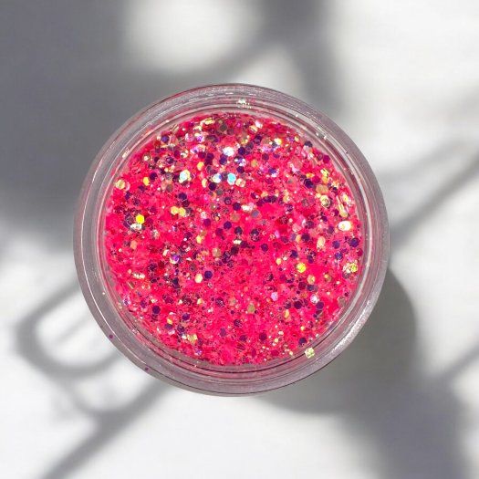 Glit-Mix Rosé Luxe is a pink glitter in mixed sizes with a slight hint of gold. 5g jar. Use in sticky gel, encapsulate or