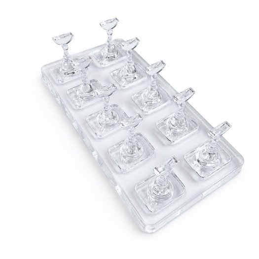 Stilren och praktisk display för nail tips och nail art. NS Tip Stage är utan magneter vilket gör den perfekt för cat eye-design